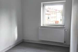 Renovierte 3 Zimmer Wohnung mit Balkon in Gelsenkirchen zu vermieten – Grimmstraße 22, 45883 Heßler, Gelsenkirchen – Vorschaubild 6