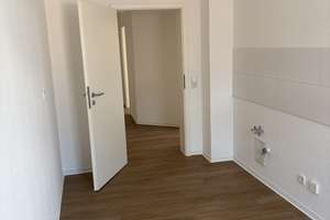 Lichtdurchflutete 3-Zimmer-Wohnung in zentraler Lage  – Hauptstraße 29, 4416 Markkleeberg – Vorschaubild 15