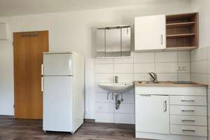 Ruhiges Zimmer in Stuttgart-Freiberg – Himmelsleiter 52, 70437 Freiberg, Stuttgart – Vorschaubild 2