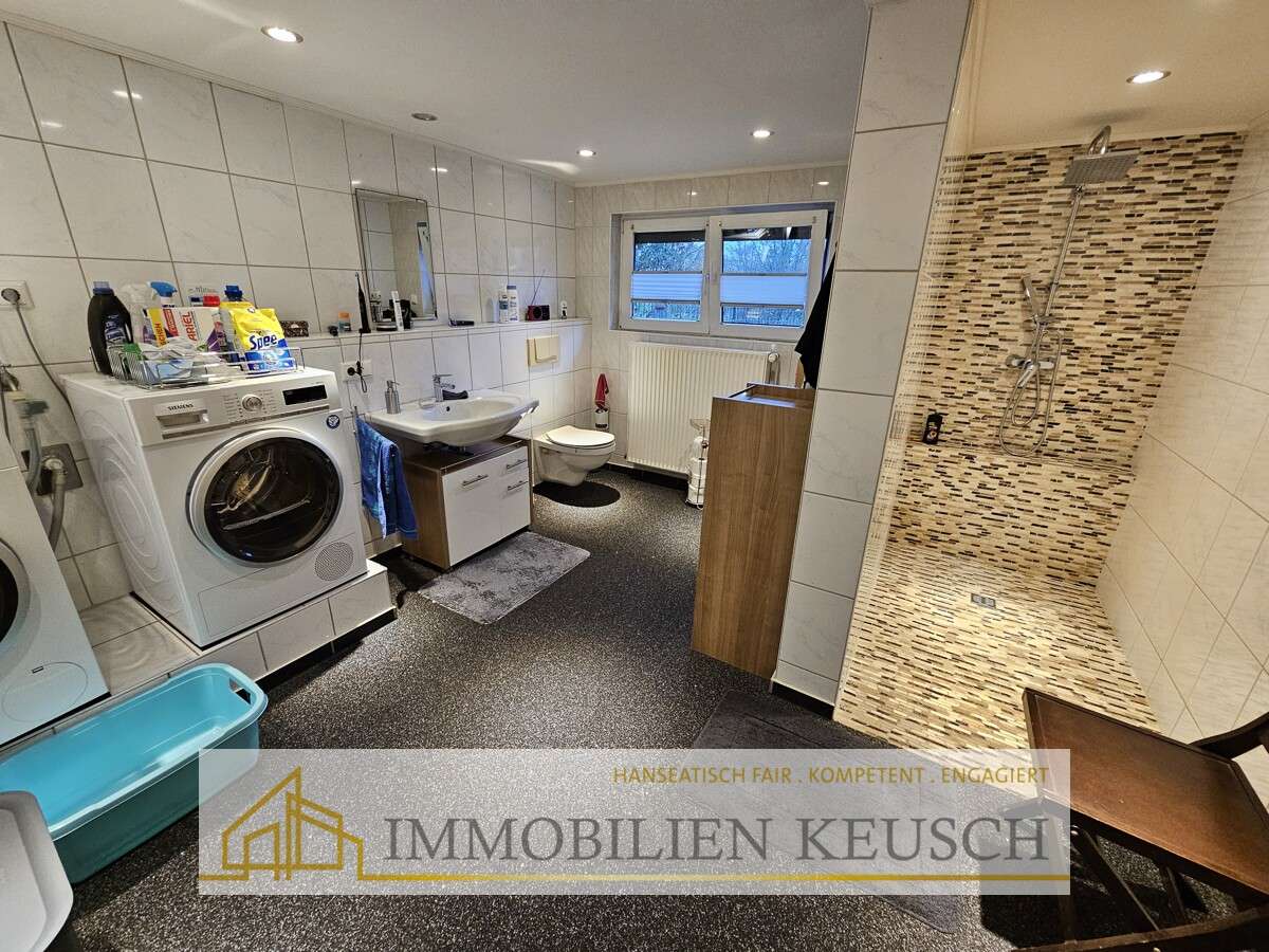 Immobilie in Thedinghausen - Arbeiten & Wohnen - Großer Hof mit 3 Gebäuden & vielen Parkplätzen - modernes Wohnhaus über 2 Etagen - Bild 7