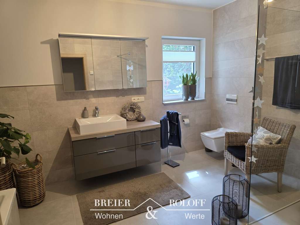 Immobilie in Bückeburg - Modernes Wohnen mit Weitblick und Gartentraum - Bild 3