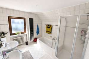 Doppelhaushälfte mit Entwicklungspotenzial in Nürnberger Vorstadtlage - frei ab 01.07. – Binzenweg 16, 90427 Neunhof, Nürnberg – Vorschaubild 8