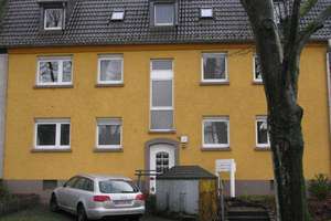 Schöne Erdgeschosswohnung mit eigener Terrasse