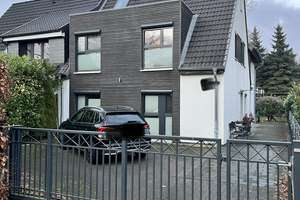 Schönes Familien-Haus mit 7 Zimmern und tollem Garten in Sasel  – Die vollständige Adresse der Immobilie erhältst du vom Anbieter., 22393 Sasel, Hamburg – Vorschaubild 1