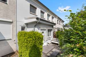 Traumhaftes Reihenmittelhaus in ruhiger Lage von Alt-Rahlstedt – Die vollständige Adresse der Immobilie erhältst du vom Anbieter., 22149 Rahlstedt, Hamburg – Vorschaubild 2