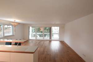 sehr helle und ruhige 4-Zimmer Wohnung ab sofort in Fürth-Südstadt