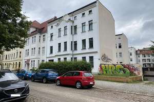 Stilvolles Wohnen in Stadtfeld Ost: Exklusive, voll möblierte 2-Zimmer-Wohnung mit Balkon – Wilhelm Külz Straße 13, 39108 Stadtfeld Ost, Magdeburg – Vorschaubild 2
