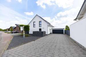 Modernes Einfamilienhaus (Baujahr 2020) mit Pool, Doppelgarage und PV-Anlage in Wegberg-Klinkum – Die vollständige Adresse der Immobilie erhältst du vom Anbieter., 41844 Wegberg – Vorschaubild 2