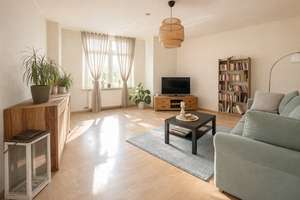 Lichtverwöhnte 2,5-Zimmer-Wohnung mit effektiver Aufteilung in toller und beliebter Lage! – Die vollständige Adresse der Immobilie erhältst du vom Anbieter., 40223 Unterbilk, Düsseldorf – Vorschaubild 1