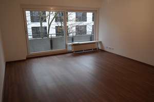 Schöne, helle 2 Zimmer-Wohnung mit Balkon und Einbauküche in ruhiger, zentraler Lage!