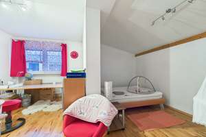 Exklusives Bungalow mit 9 Zimmer auf 330m² Wfl. und großzügigen 758m² Grundstück! – Die vollständige Adresse der Immobilie erhältst du vom Anbieter., 90518 Altdorf bei Nürnberg – Vorschaubild 12