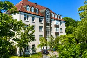 Helle 2-Zimmer-Wohnung mit großem Balkon zum ruhigen Innenhof in München-Ludwigsvorstadt – Die vollständige Adresse der Immobilie erhältst du vom Anbieter., 80336 Sankt Paul, München – Vorschaubild 1