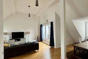 NEUWERTIG: PENTHOUSE MAISONETTE WOHNUNG IN  SÜDSTADT / LUXUS / EBK / SAUNA / WHIRLPOOL