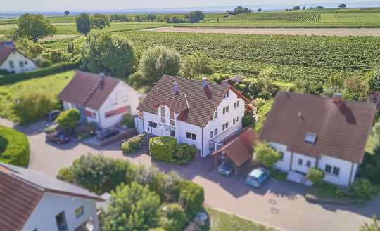 ++ Lichtdurchflutetes 1-2 Familienhaus mit Terrasse & Garten in beliebter & ruhiger Feldrandlage! ++