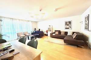 MÖBLIERT, zantrale Lage 3-Zimmer Wohnung in Düsseldorf-Golzheim