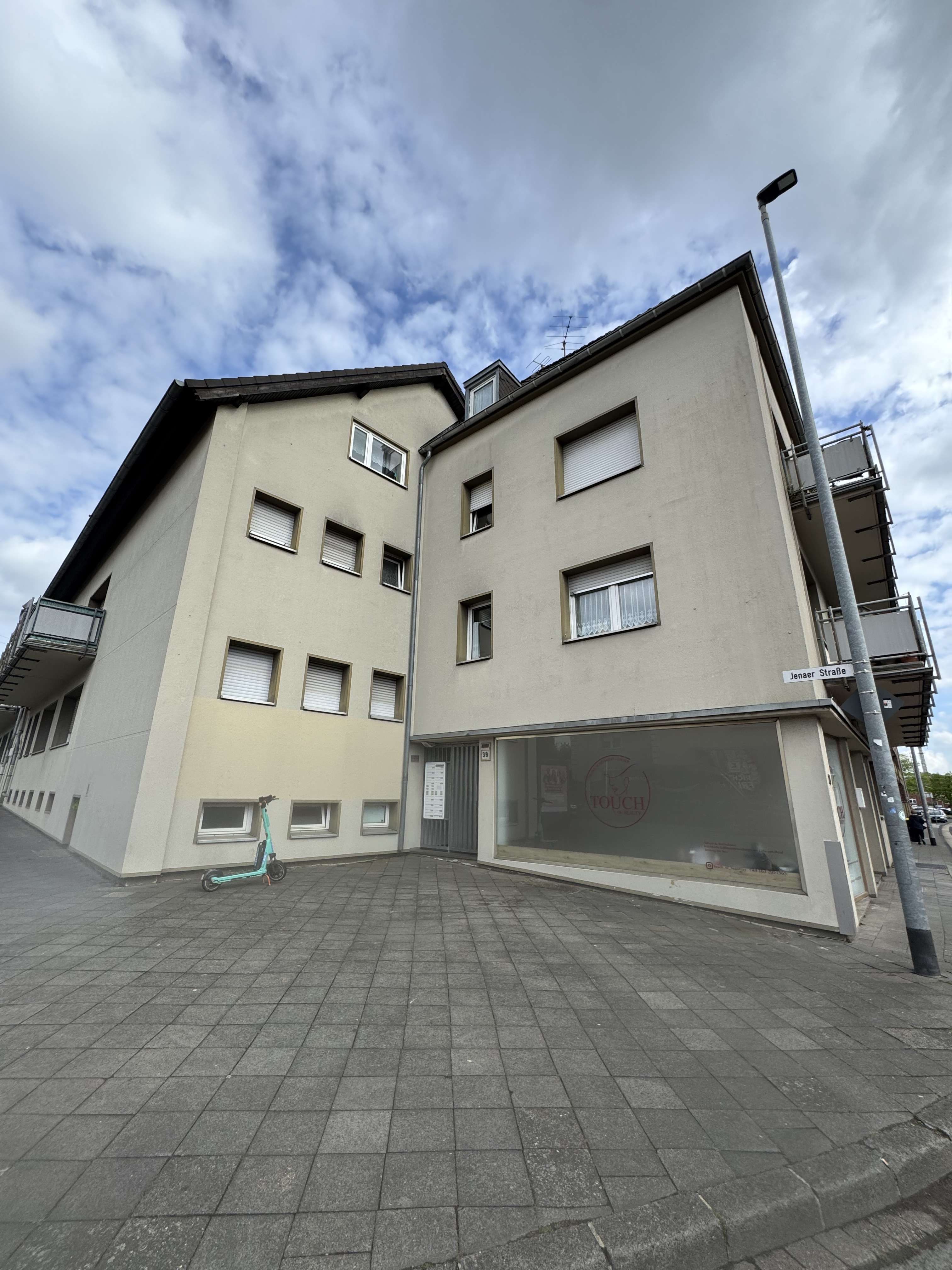 zentrale gelegenes Apartment mit Balkon, Mönchengladbach – Bild 1