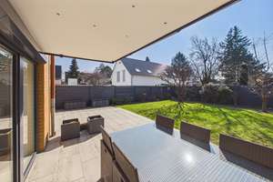 Modernisiertes Reihenendhaus mit Südwestterrasse, Garage und Stellplätzen – Die vollständige Adresse der Immobilie erhältst du vom Anbieter., 30657 Bothfeld, Hannover – Vorschaubild 2