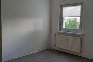 Kleine 3-Raum-EG-Wohnung in Magdeburg Neustädter Feld wartet auf Sie ! – Mechthildstr. 43, 39128 Neustädter Feld, Magdeburg – Vorschaubild 2