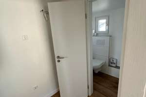 Frisch sanierte 4,5 - Zimmer Maisonette Wohnung in 2-Familienhaus in zentraler Lage mit EBK – 55246 Mainz-Kostheim, Wiesbaden – Vorschaubild 6