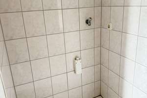Große helle 2-Raum-Wohnung mit Einbauküche, Balkon & Fahrstuhl – Agricolastraße 65, 9112 Kaßberg, Chemnitz – Vorschaubild 7