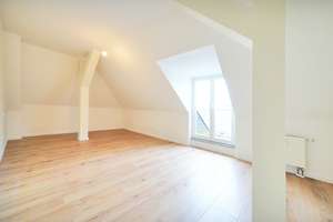 Attraktive 2-RW* DG* West-Balkon* moderne EBK* Tageslichtbad mit Wanne* Abstellraum* grüne Wohnlage* – Stephensonstraße 1, 1259 Leuben (Stadtteil), Dresden – Vorschaubild 8
