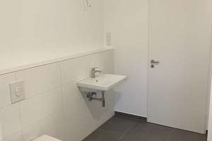 Sofortbezug: Große Dachgeschosswohnung mit sonnigem Süd-West-Balkon und Terrasse - provisionsfrei – Straße 9, Hausnummer 34, 12309 Lichtenrade, Berlin – Vorschaubild 13