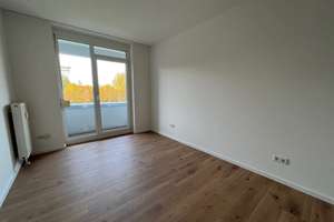 München Großhadern - absolut ruhige, helle  3 Zi., 2 Balkone, EBK, TG, frisch renoviert  FREI!! – Max - Lebsche-Platz 36, 81377 Großhadern, München – Vorschaubild 7
