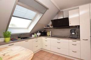 Moderne, helle Dachgeschoss-Wohnung mit Balkon, Garage + zusätzlichem Zimmer im Spitzboden. – Die vollständige Adresse der Immobilie erhältst du vom Anbieter., 38239 Thiede, Salzgitter – Vorschaubild 6