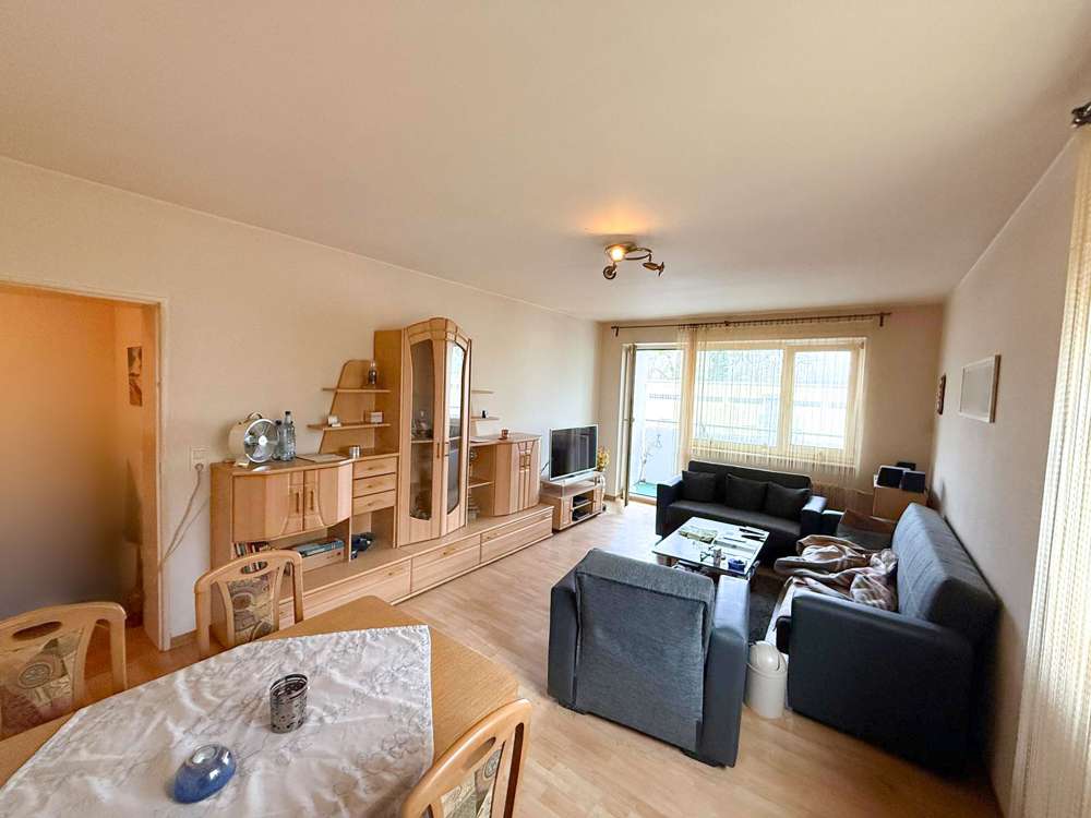 *** Kapitalanlage mit Potenzial *** vermietete 2-Zimmer-EG-Wohnung mit Balkon und PKW-Stellplatz, Main Kinzig Kreis – Bild 3