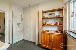 MANNELLA *Modernisiertes Einfamilienhaus mit kleinem Gästehaus* Photovoltaik und herrlichem Weitblic – Die vollständige Adresse der Immobilie erhältst du vom Anbieter., 53819 Neunkirchen-Seelscheid – Vorschaubild 10
