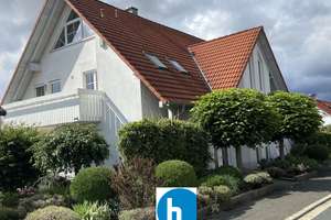 Gepflegtes Mehrfamilienhaus mit Ausblick in ruhiger Hanglage – – Die vollständige Adresse der Immobilie erhältst du vom Anbieter., 91330 Eggolsheim – Vorschaubild 1