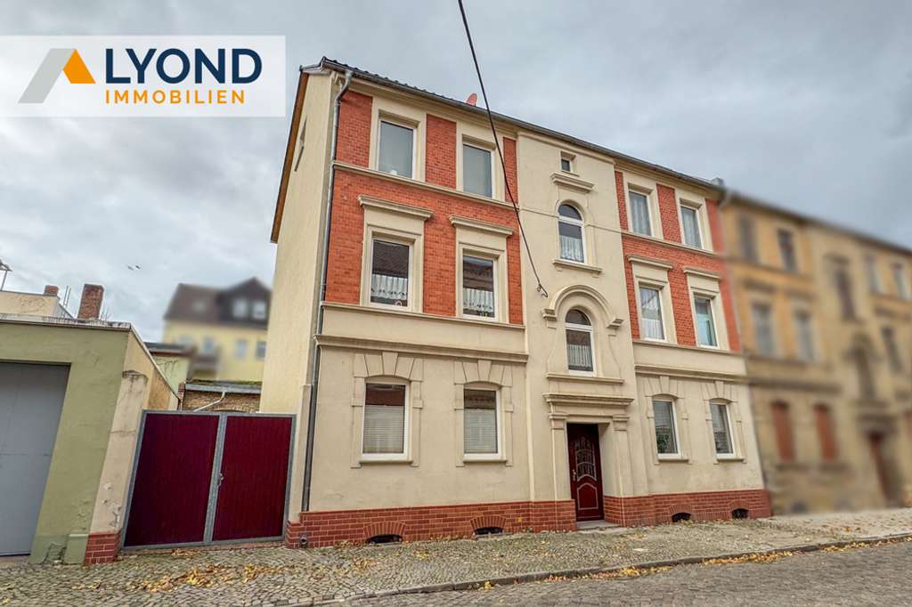 Mehrfamilienhaus mit Entwicklungspotenzial in Staßfurt!