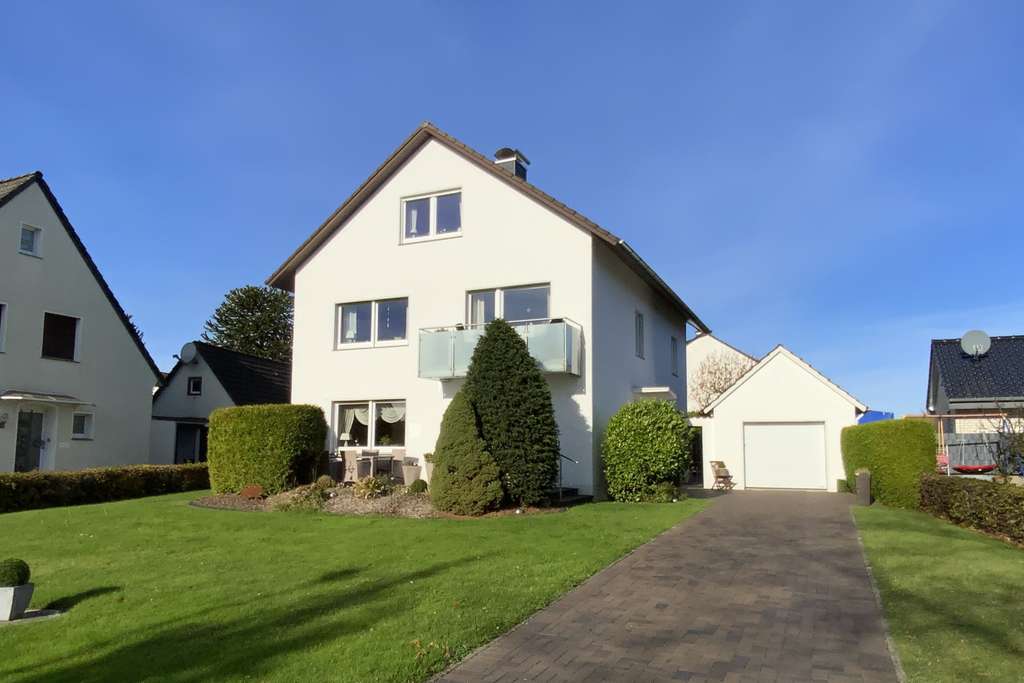 Immobilie in Leopoldshöhe - Ganz viel Platz in Haus und Garten! - Bild 0