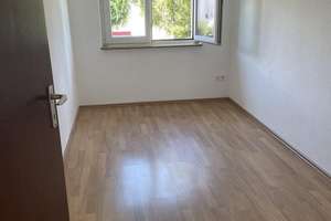 Helle 3-Zimmer-Wohnung mit Balkon & Stellplatz in Karlsruhe-Wolfartsweier – Steinbügelstraße 23, 76228 Wolfartsweier, Karlsruhe – Vorschaubild 9