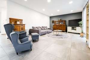 Moderne Stadtvilla mit Pool und großzügigem Garten – luxuriöses Wohnen in ruhiger Lage von Neuried – Die vollständige Adresse der Immobilie erhältst du vom Anbieter., 77743 Neuried – Vorschaubild 7