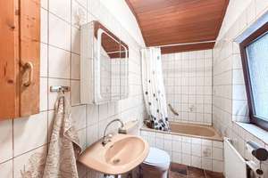 EIN ZUHAUSE ZUM GENIESSEN ☀️ Gepflegter Bungalow mit großzügigem Grundstück in Essen! – Die vollständige Adresse der Immobilie erhältst du vom Anbieter., 45309 Schonnebeck, Essen – Vorschaubild 6