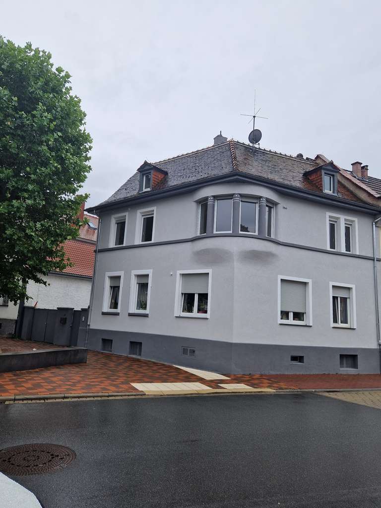 Immobilie in Gernsheim - Schönes modernisiertes Zweifamilienhaus zentrale Lage - Bild 1