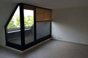 Bockum-West / Zoo: 3,5-Zimmer-Wohnung mit Balkon – Schönwasserstrasse 81, 47800 Bockum, Krefeld – Vorschaubild 2