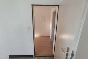 günstige 3 Zi Dachgeschoss Wohnung in zentraler Lage Elberfeld Nordstadt – Albrechtstr. 19, 42105 Elberfeld, Wuppertal – Vorschaubild 2