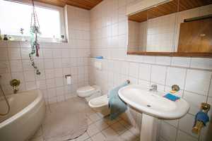 Freistehendes 3 Pateienhaus in Korschenbroich mit Garagen Stellplätzen und Garten in Toplage – Neuss (Rhein-Kreis) – Vorschaubild 6