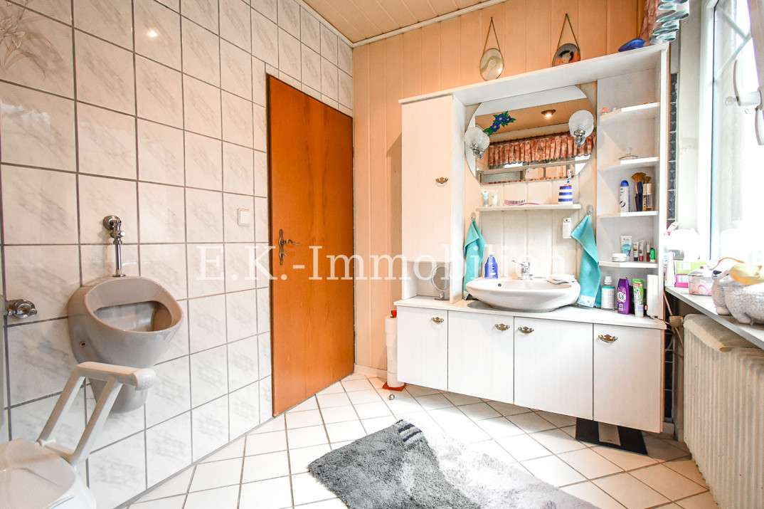 Immobilie in Rhauderfehn - *** Einfamilienhaus im Ortskern **** - Bild 8