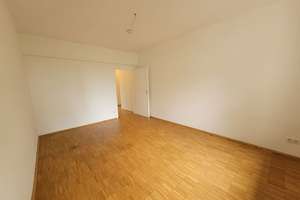 Wunderschöne Drei-Zimmerwohnung in perfekter Lage! – Roßstraße 108, 40476 Golzheim, Düsseldorf – Vorschaubild 4