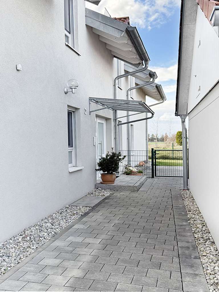 Immobilie in Mehring - Stilvolle Maisonette Wohnung, 111 m2 gr. 6- Zimmer Wohnung in ruhiger Lage in Mehring - Bild 2