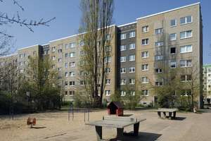Wohnung an ruhiger Seitenstraße mit Süd-Westbalkon – Parsteiner Ring 13, 12679 Marzahn, Berlin – Vorschaubild 3