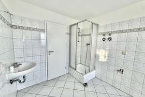 Frisch sanierte 2-Zimmer-Wohnung mit Badezimmer mit Dusche und Wanne in Stadtfeld – Winckelmannstr. 30, 39108 Stadtfeld Ost, Magdeburg – Vorschaubild 11