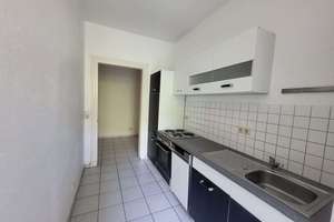 Wunderschöne Lage direkt am Lene-Vogt-Park * Balkon & Einbauküche vorhanden