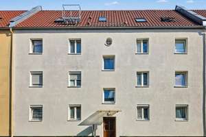 Zur Kapitalanlage: Große und gut vermietete 2-Zi.-Wohnung in ruhiger Wohnlage in Augsburg-Lechhausen – Die vollständige Adresse der Immobilie erhältst du vom Anbieter., 86169 Lechhausen-West, Augsburg – Vorschaubild 1