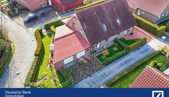 Bild von Vorbildlich gepflegte Doppelhaushälfte mit Doppelgarage in ruhiger Siedlungslage