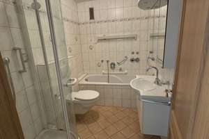 Wohnen mit Charakter: 2-Zimmer-Wohnung mit Garage, Loggia & Einbauküche in Brühl – 68782 Brühl – Vorschaubild 4