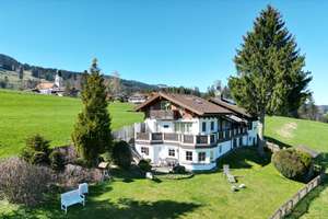 Bergpanorama & Altbaucharme PUR - Traumhaftes Anwesen in Alleinlage von Ofterschwang im Oberallgäu – Die vollständige Adresse der Immobilie erhältst du vom Anbieter., 87527 Ofterschwang – Vorschaubild 1